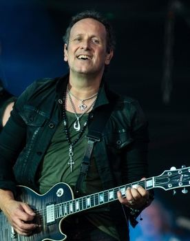 CMT Crossroads: Taylor Swift & Def Leppard