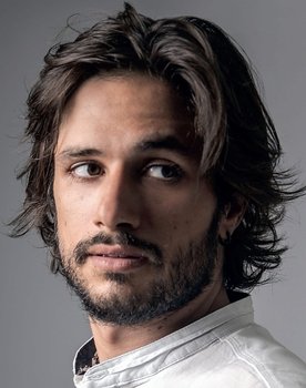 Yiannis Niarros as Luca