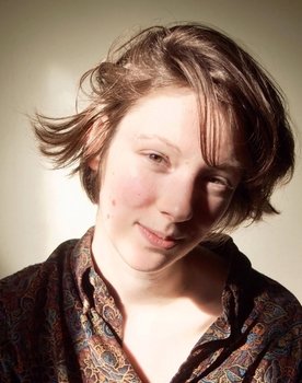 Lexie Bean as Maddie Harper