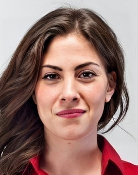 Melis Babadağ as Nil