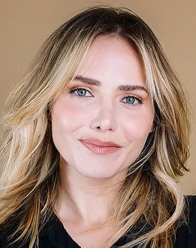 Letícia Colin as Raquel