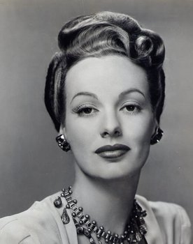 Faye Emerson as Maxine Russell