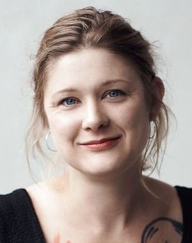 Isabella Eklöf as 