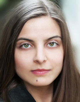 Mira Yonder as Interviewer