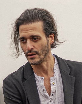 Marco Residori as Vittorio (soldato)