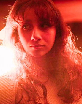 Madelyn Beyer as Bex