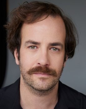 Robin-Joël Cool as Fraser