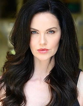 Tanquil Lisa Collins as Ava Noble