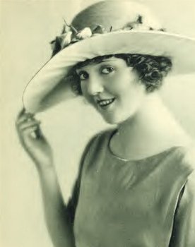 Doris May as Peggy Dodge