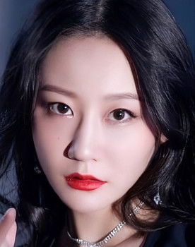 Xu Miao Jia as Liu Li [Madame]