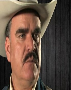 Emilio Franco as Ricardo