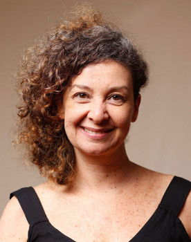 Maristela Chelala as Dora