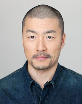 Jozef Aoki as Visitor Center Morgue Man