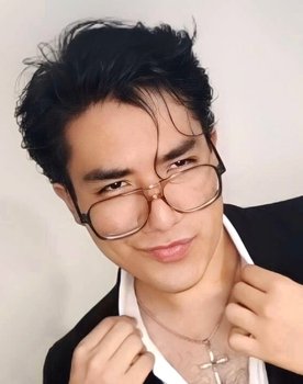 Raúl Cortés Cruz as Sebastián