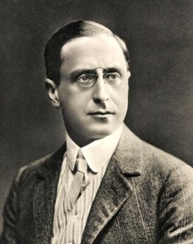 Jaro Fürth as Tsar Paul Russland