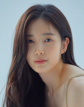 Yoon Chae-kyung as Queen Wonhwa