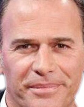 Carlos Lozano as 