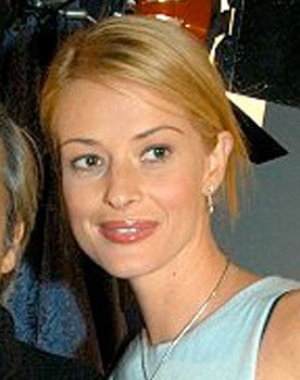 Jessi Calzà as Vally Chiaro