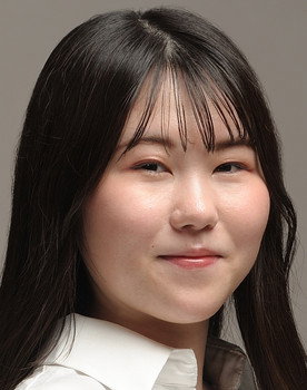 Airi Satō as Girl 3