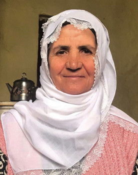 Besna Yıldız as Besna Xanim