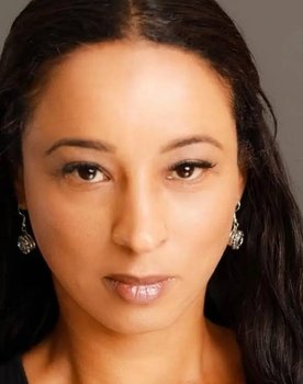 Eliane Reis as International Patient