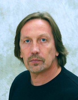 Madis Kalmet as Edgar