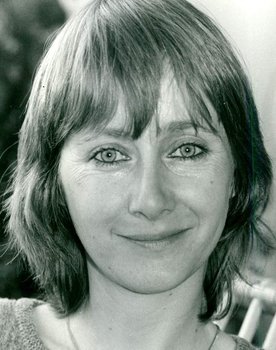 Gemma Jones as Gwendolen Fairfax
