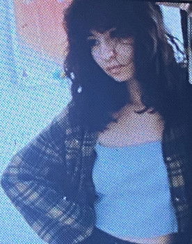 Isabela Stephens as The Girl