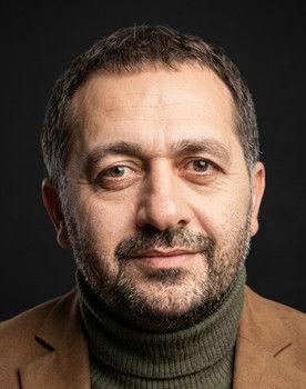 Mehmet Bilge Aslan as Selim Kahraman