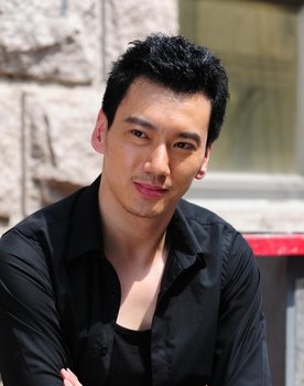 Kun Wang as 三首蛟
