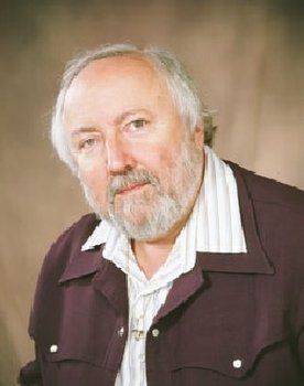 Arnold Fruchtenbaum as Dr. Arnold Fruchtenbaum