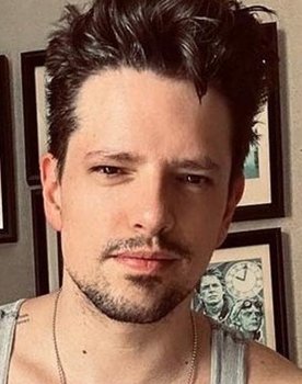 Andrés Vicente Lazo Uslar (Lasso) as Lasso