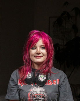 Lea Marie Wang Sveva as Mamma (voice)