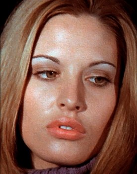 Carmen Yazalde as Susan Meredith