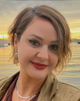 Letícia Dilda as Garçonete