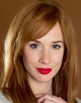 Tatiana Pauhofová as Sandra Králová