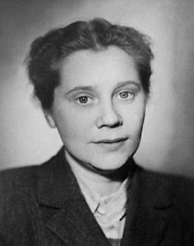 Galina Skorobogatova as Курносенкова