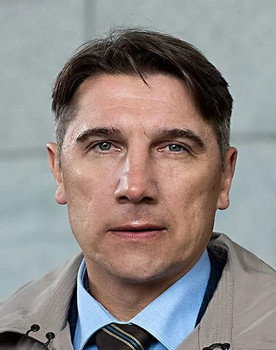 Sergey Ugryumov as Кукла-Папа