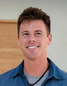 Michael Murphy as Self