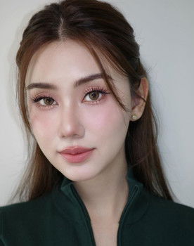 Lorena Schuett as Lalita