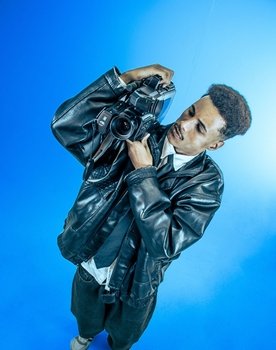 Vinicius de Brito as Vizko