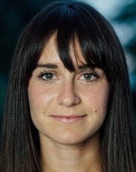 Elaine McMillion Sheldon as Narrator (voice)