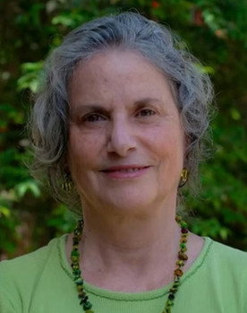 Virginia Flores as (voice)