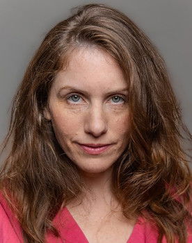 Sharon Weissbart as Doctor