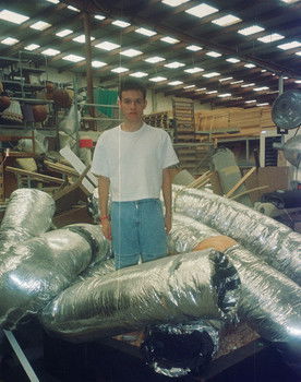 Oscar Croda Gutiérrez as Voz en Off