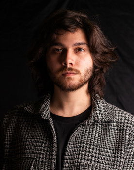 Bernardo Appel as Carlos