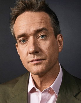 Matthew Macfadyen as Joe Miller