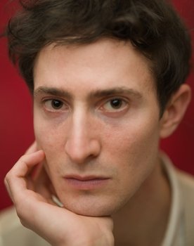 Idan Weiss as Franz Kafka