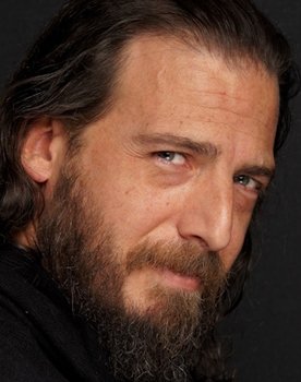 Alkan Kızılırmak as General Magnus