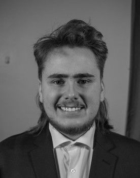 Seán Leahy as Himself